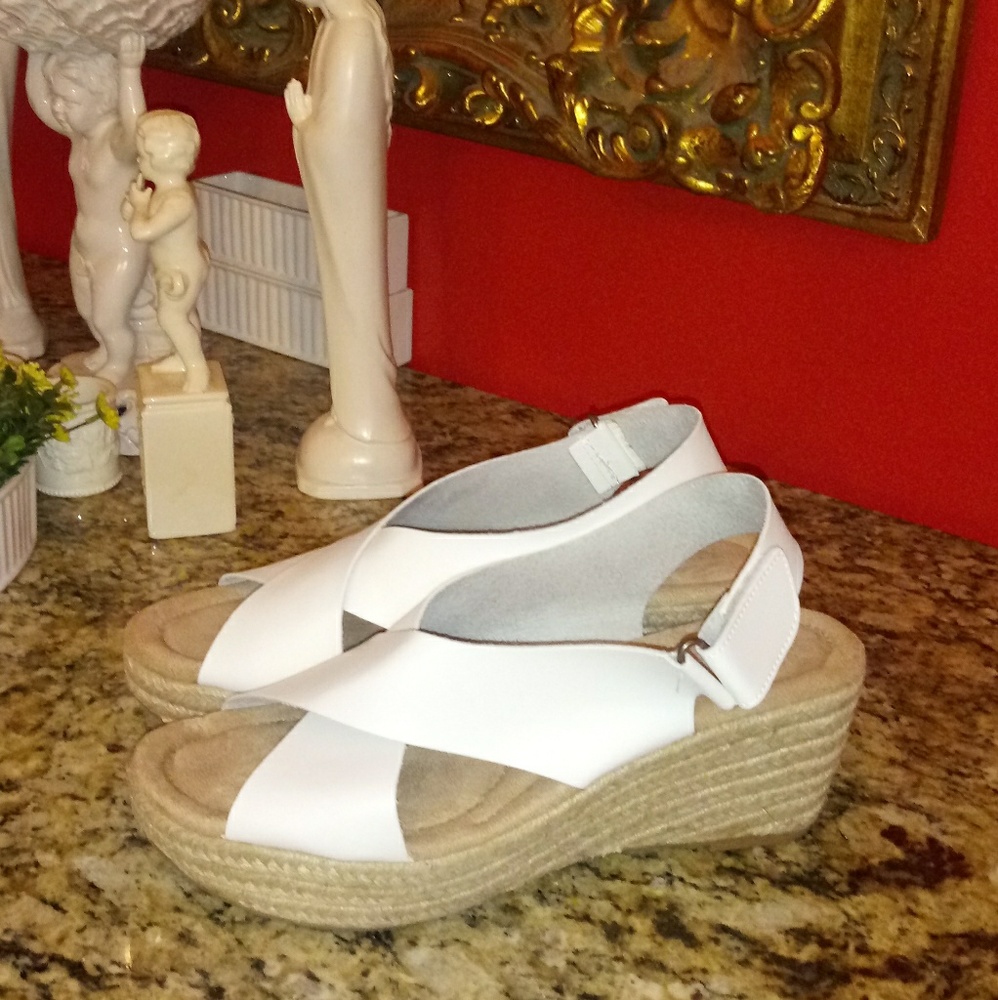 CL by Laundry Sandals